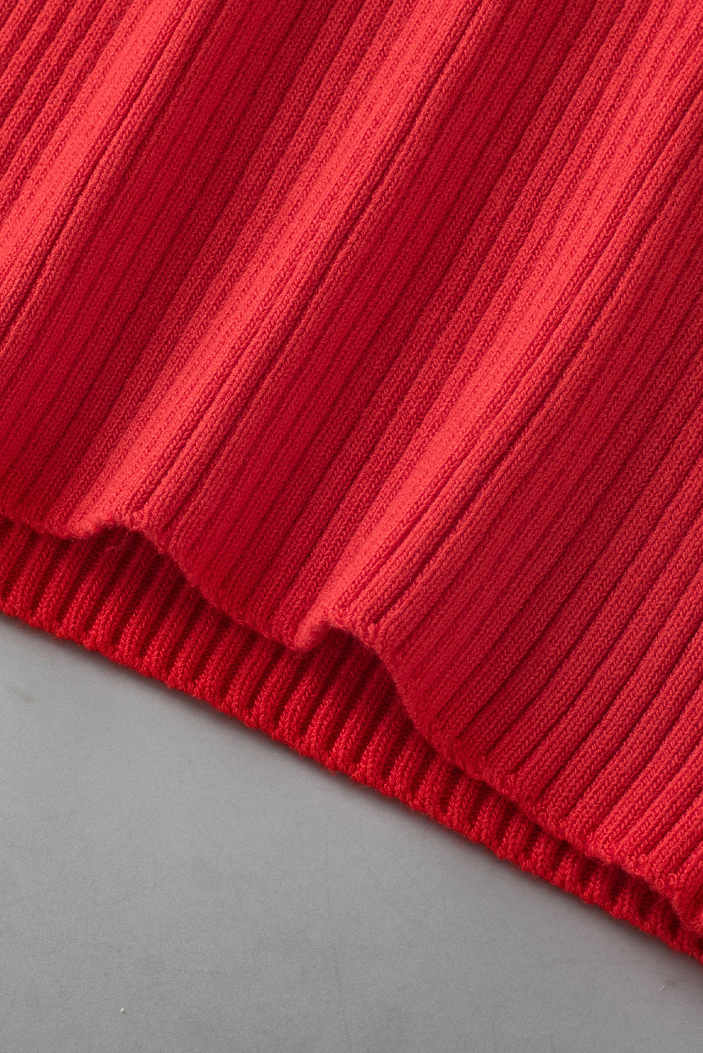 Colorblock Edge Ribbed Knit U Neck Tank Top in Fiery Red