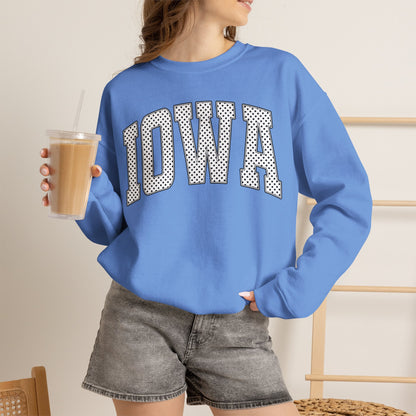 Iowa Vintage Mesh Lettering Gildan Sweatshirt