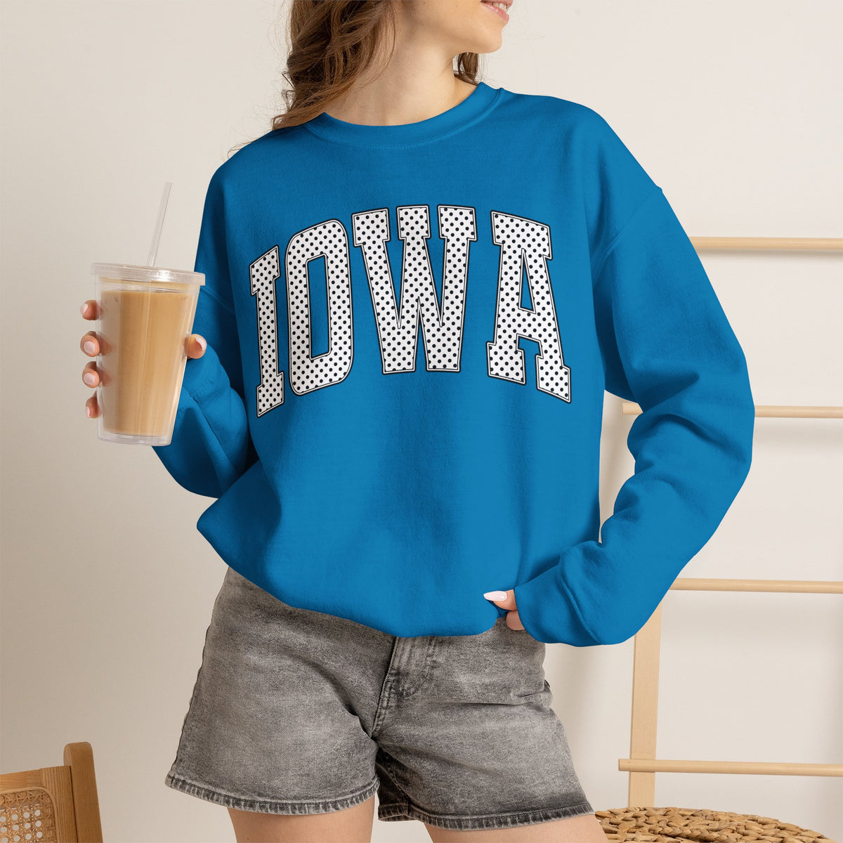 Iowa Vintage Mesh Lettering Gildan Sweatshirt