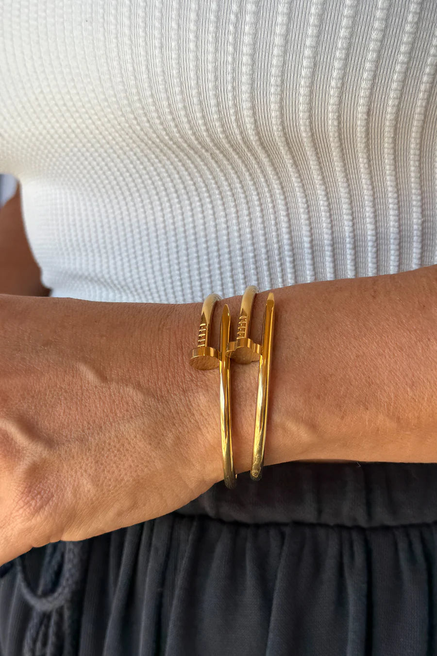 BLAKELEY Nailhead Bangle Bracelets