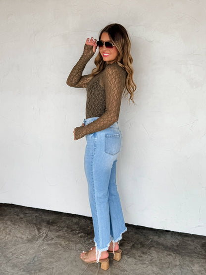 JOLIE LACE THUMBHOLE TOP