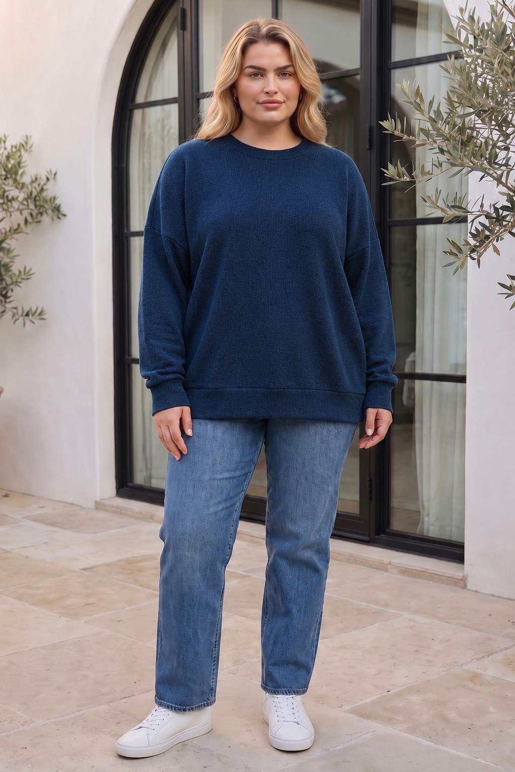 PLUS SIZE Crewneck