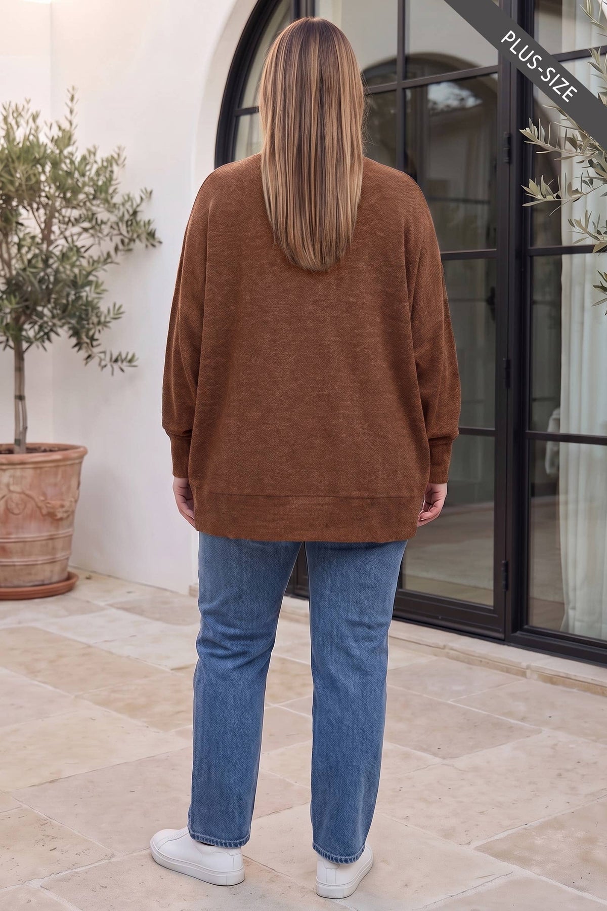 PLUS SIZE Crewneck