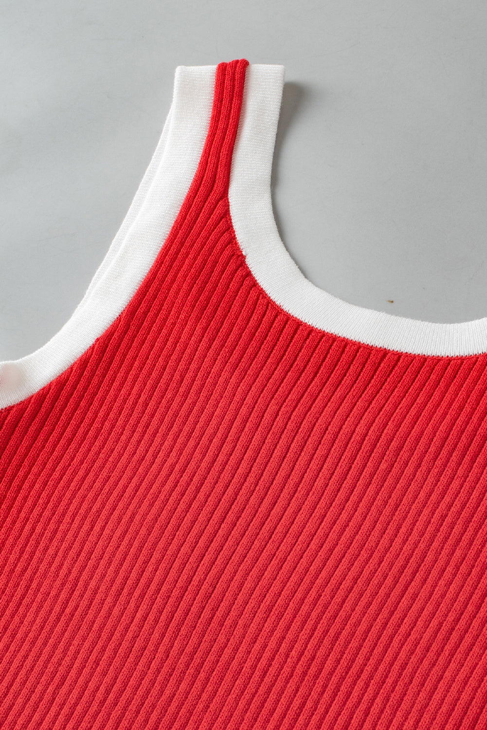 Colorblock Edge Ribbed Knit U Neck Tank Top in Fiery Red