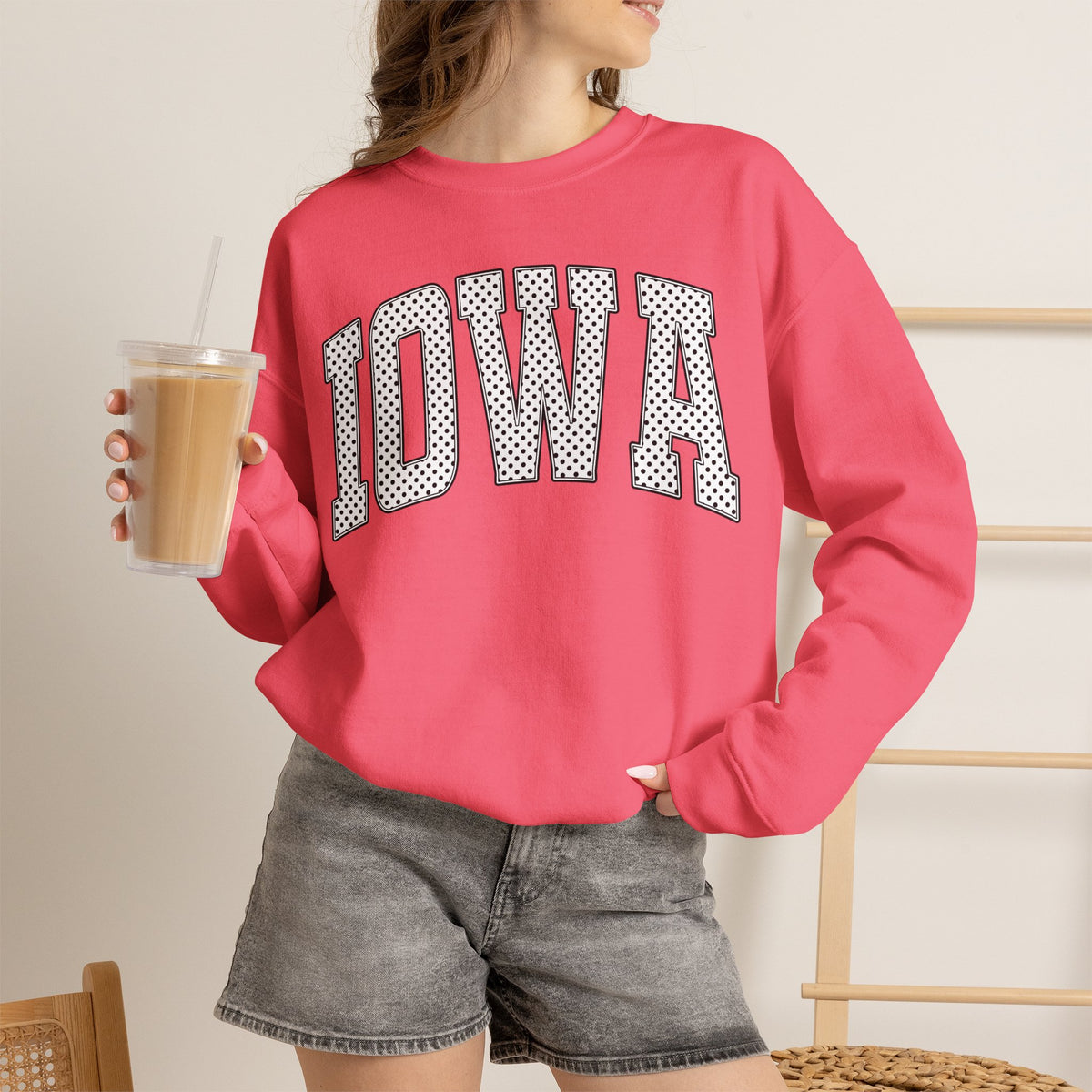 Iowa Vintage Mesh Lettering Gildan Sweatshirt