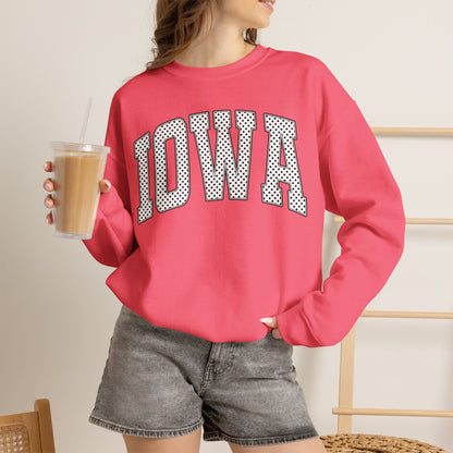 Iowa Vintage Mesh Lettering Gildan Sweatshirt