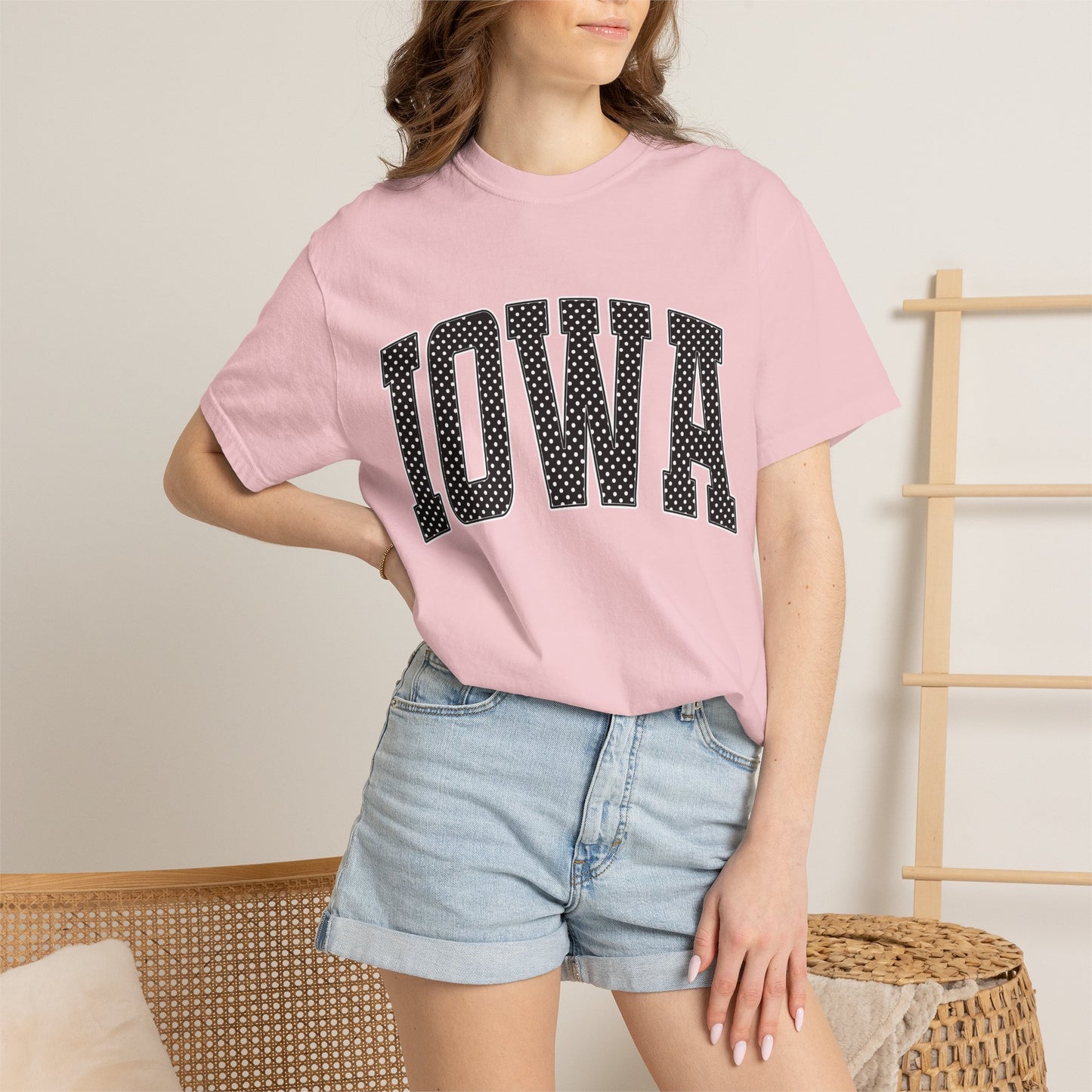 Iowa Retro Polka Dot Lettering Color Comfort T-Shirt