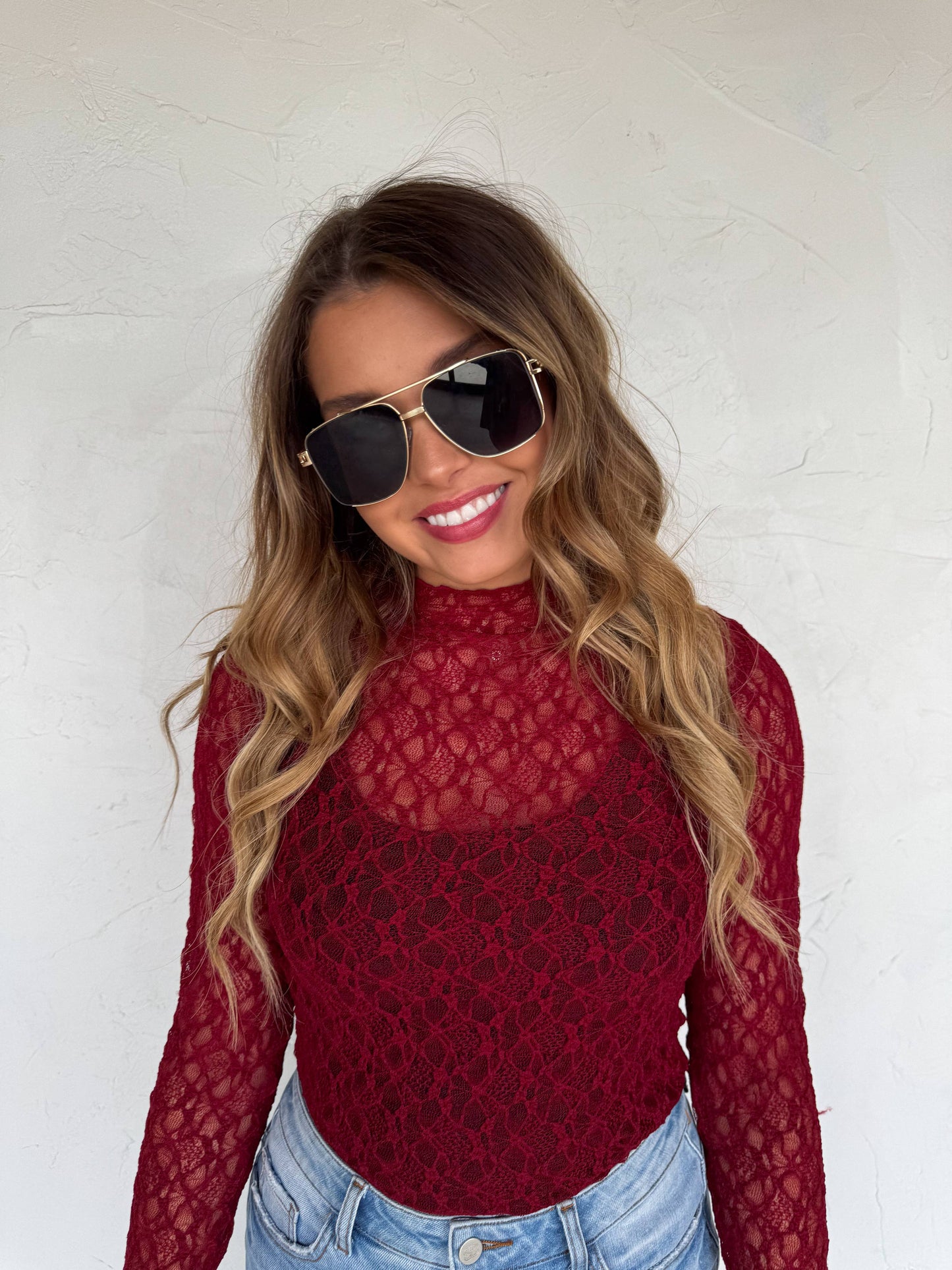 JOLIE LACE THUMBHOLE TOP